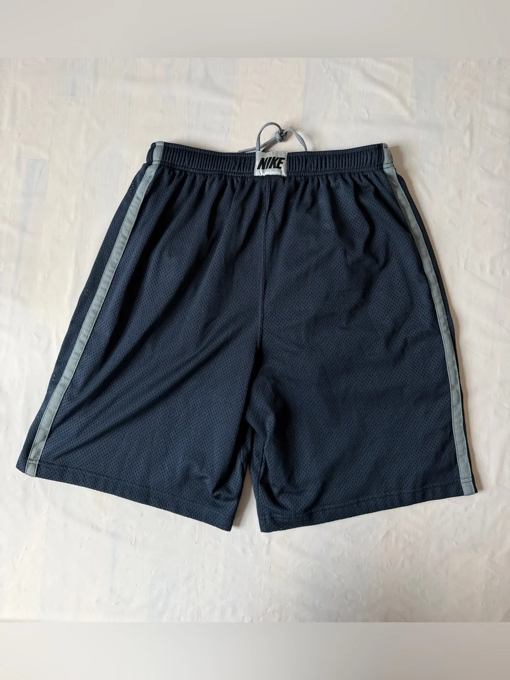 Nike Shorts mens Navy Blue Mesh Basketball Grey Side Stripes double layer XL